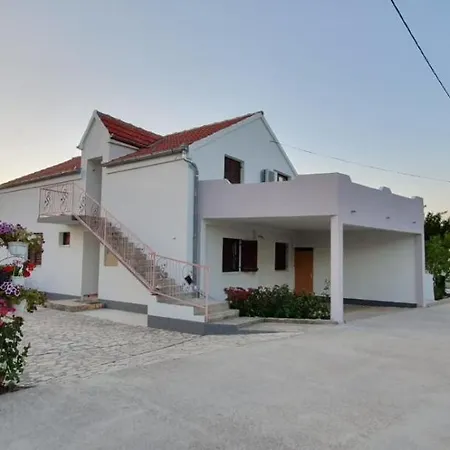 Magdalena Apartman *